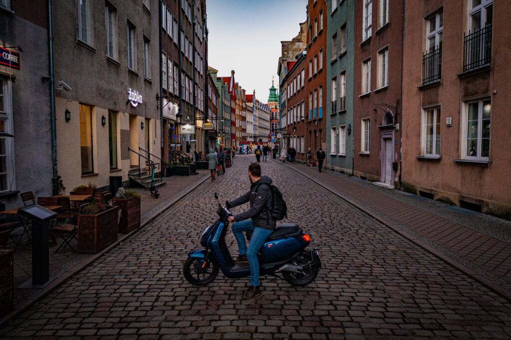 Motocykl NIU w Gdańsku, Stare miasto